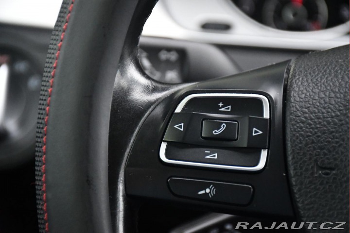 Volkswagen CC 2.0TSi 154kW SPORT DSG ČR 2014