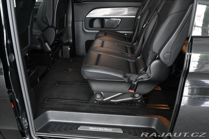 Mercedes-Benz V 2,0 300d 174 KW XL 8/MÍST 2023