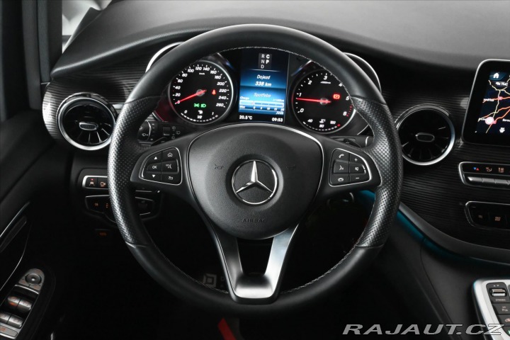 Mercedes-Benz V 2,0 300d 174 KW XL 8/MÍST 2023