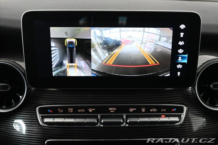 Mercedes-Benz V 2,0 300d 174 KW XL 8/MÍST 2023