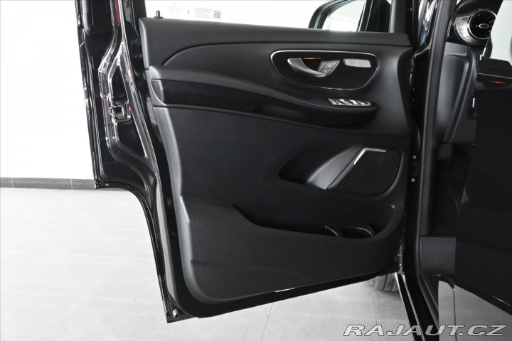 Mercedes-Benz V 2,0 300d 174 KW XL 8/MÍST 2023