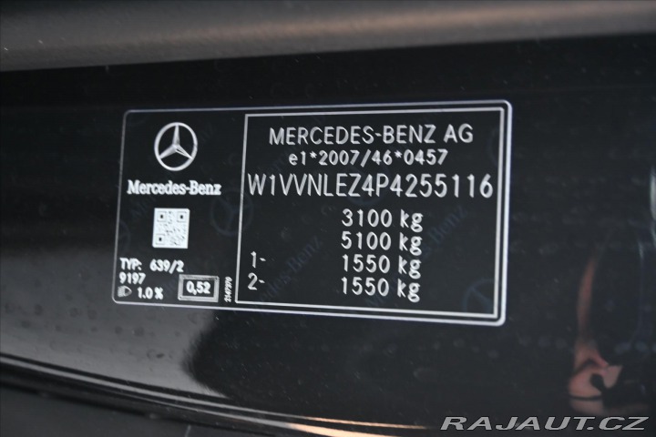 Mercedes-Benz V 2,0 300d 174KW XL 8/MÍST 2023