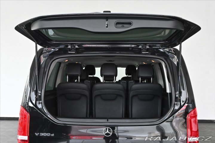 Mercedes-Benz V 2,0 300d 174 KW XL 8/MÍST 2023