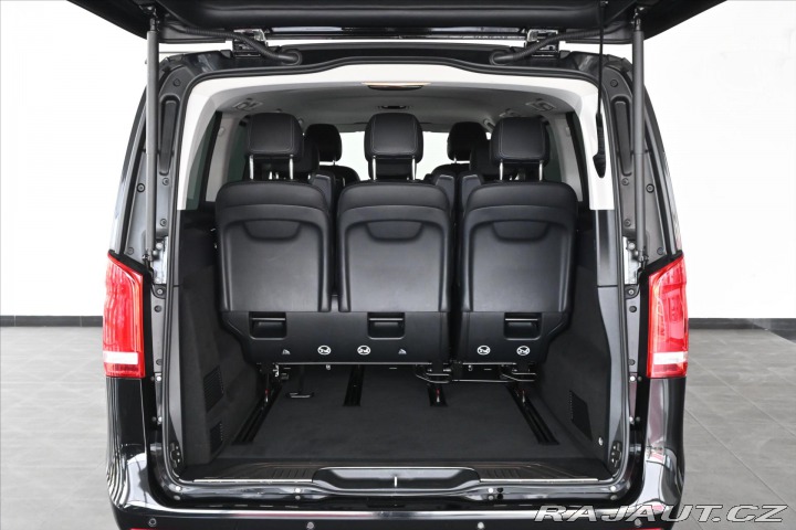 Mercedes-Benz V 2,0 300d 174 KW XL 8/MÍST 2023
