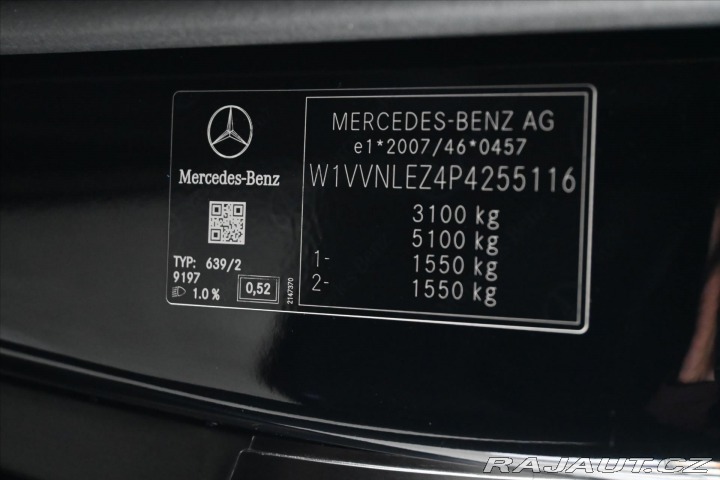 Mercedes-Benz V 2,0 300d 174 KW XL 8/MÍST 2023