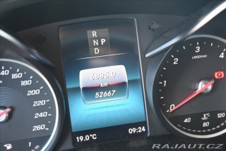 Mercedes-Benz V 2,0 300d 174KW XL 8/MÍST 2023
