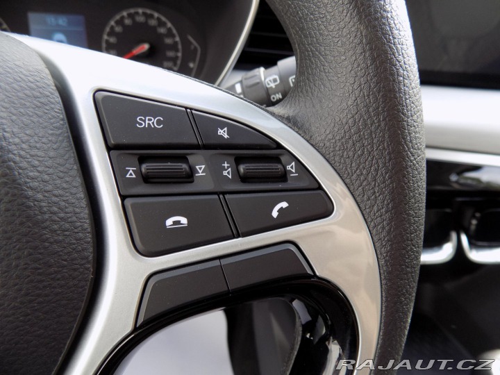 Ostatní značky Ostatní modely BAIC X3 1.5T/Efficient-LED/DPH/ 2025