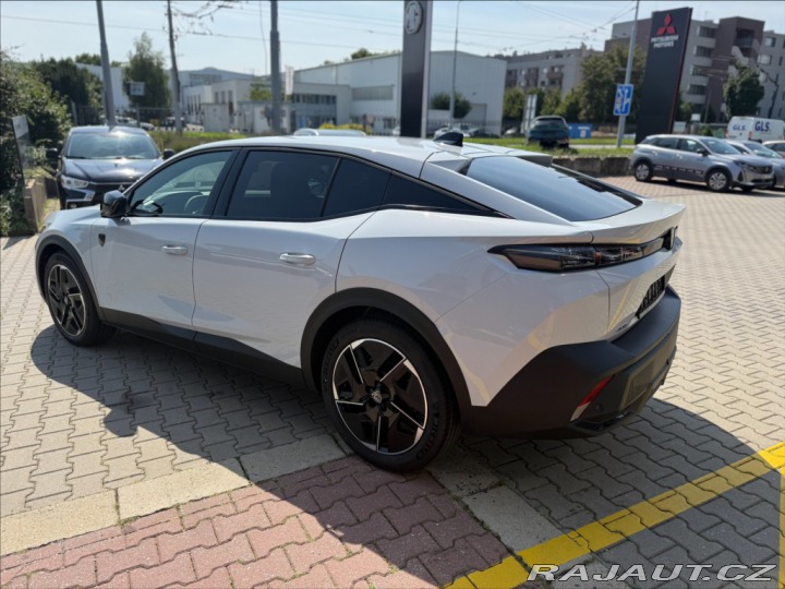 Peugeot 408 1,2 Hybrid 145 e-DCS6 GT 2025