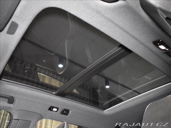Volvo XC40 2,0 B4 Ult panorama,bezkl 2023