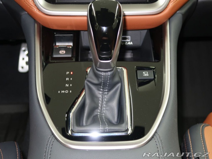 Subaru Outback TOURING 4X4. REZERVACE! 2025