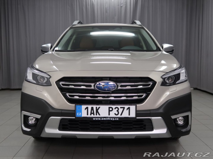 Subaru Outback TOURING 4X4. REZERVACE! 2025