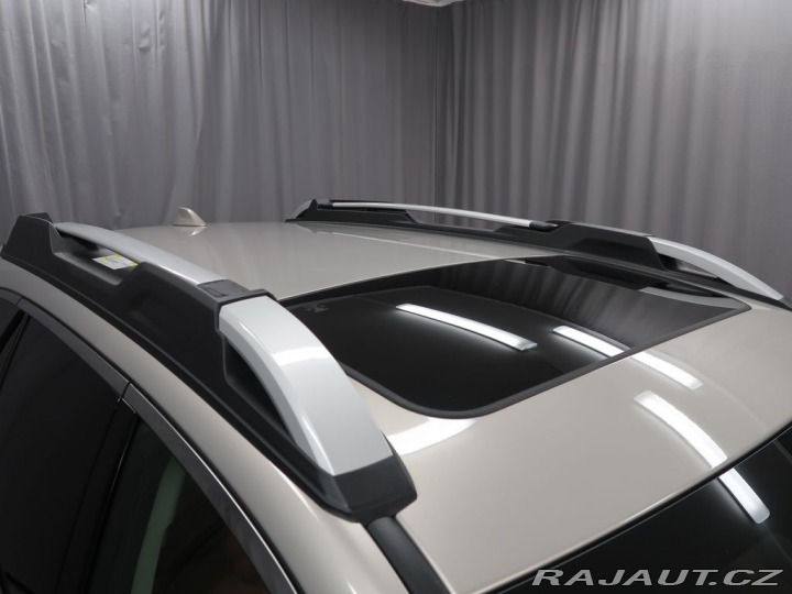 Subaru Outback TOURING 4X4. REZERVACE! 2025