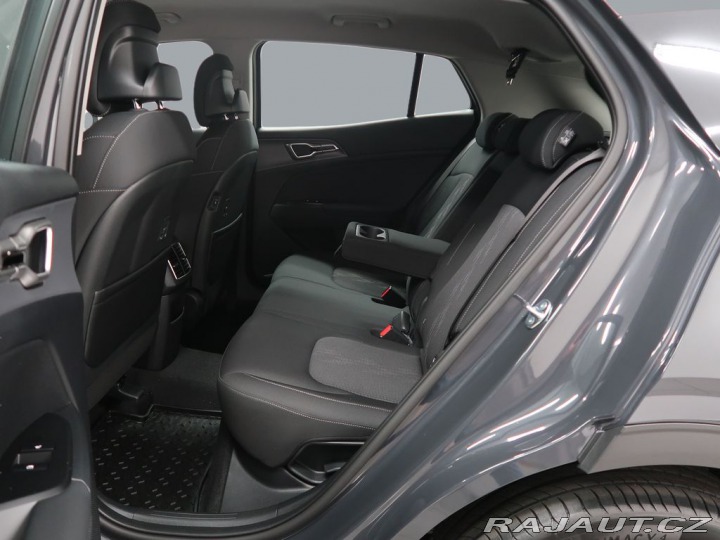 Kia Sportage Exclusive 4x2 - Vůz ve vý 2026