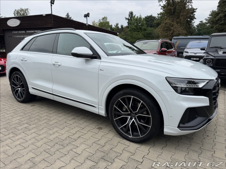 Audi Q8 50TDI S-line Nez.top 2022