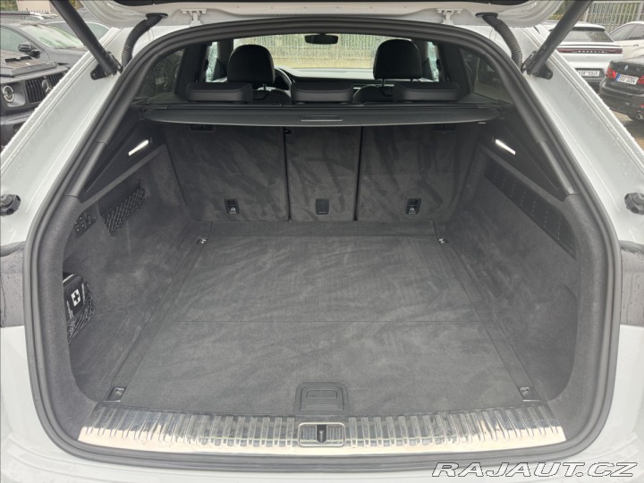 Audi Q8 50TDI S-line Nez.top 2022
