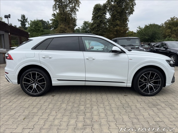 Audi Q8 50TDI S-line Nez.top 2022