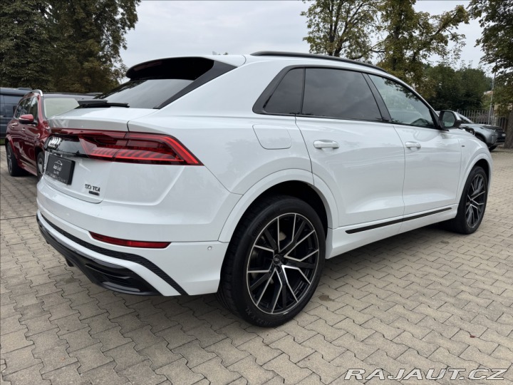 Audi Q8 50TDI S-line Nez.top 2022