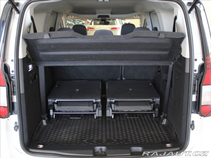 Volkswagen Caddy 2,0 TDi Maxi Life 7-míst 2023