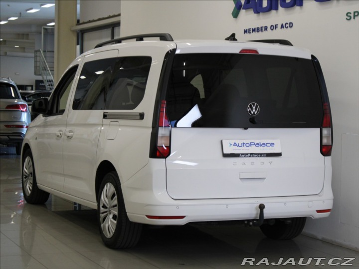 Volkswagen Caddy 2,0 TDi Maxi Life 7-míst 2023