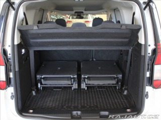 Volkswagen Caddy 2,0 TDi Maxi Life 7-míst 2023