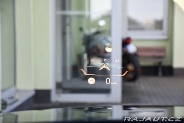 BMW i4 eDrive40 HUD 4L-ZÁRUKA So 2023