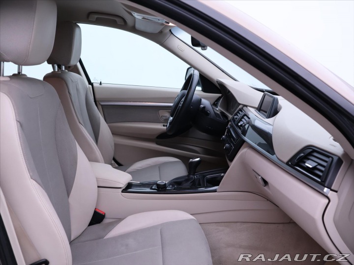 BMW 3 2,0 320d GT 135kW Xenon 2013