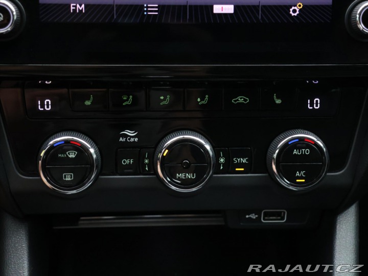 Škoda Octavia 1,6 TDI DSG Clever Navi D 2018