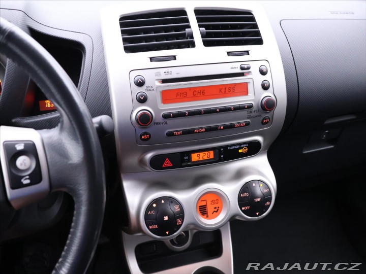 Toyota Urban Cruiser 1,4 D-4D AWD Aut.Klima Ta 2009