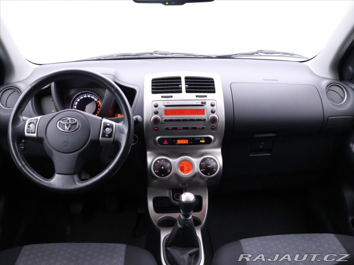 Toyota Urban Cruiser 1,4 D-4D AWD Aut.Klima Ta 2009