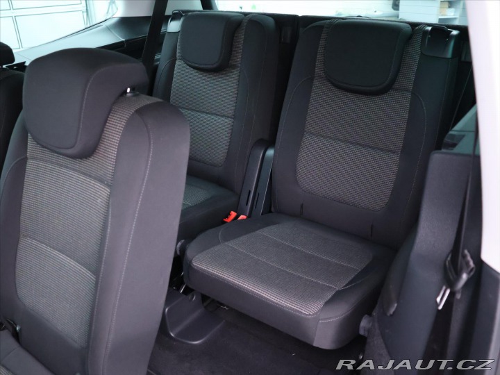 Volkswagen Sharan 2,0 TDI 103kW DSG 7-Míst 2012