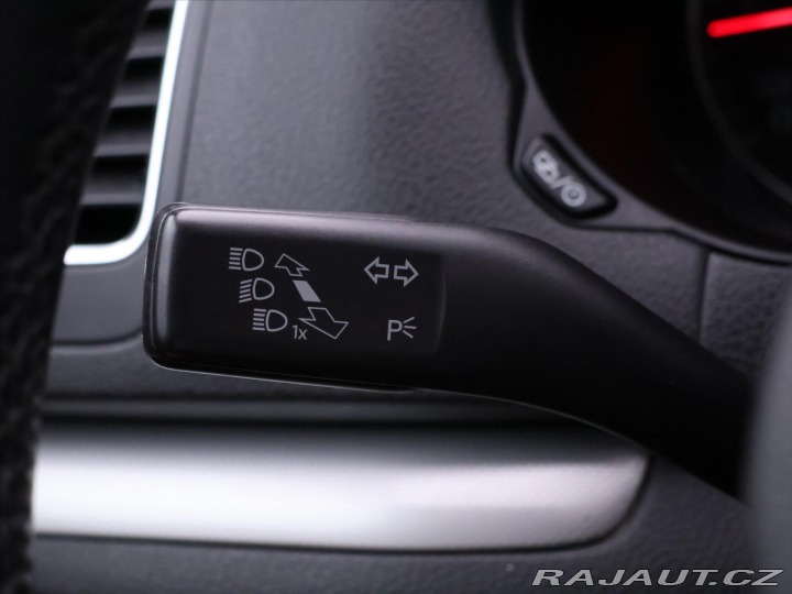 Volkswagen Sharan 2,0 TDI 103kW DSG 7-Míst 2012