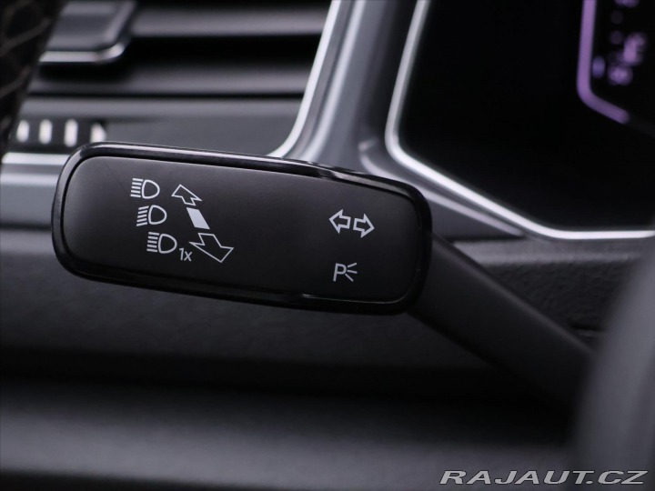 Volkswagen T-Roc 1,5 TSI 110 kW DSG R-Line 2021