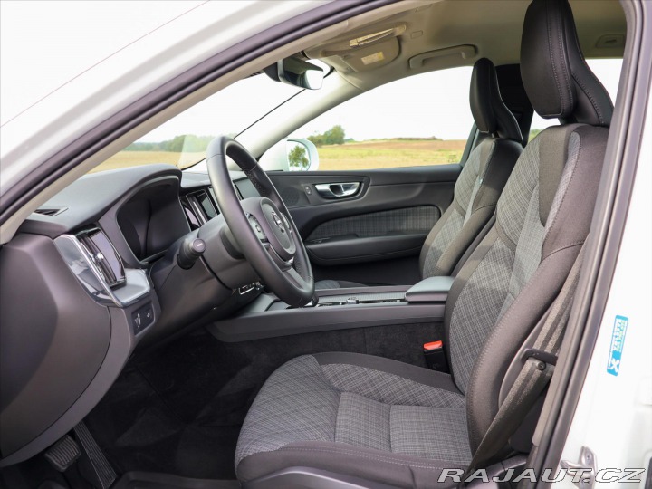 Volvo XC60 2,0 B5 183kW AWD Summum D 2022