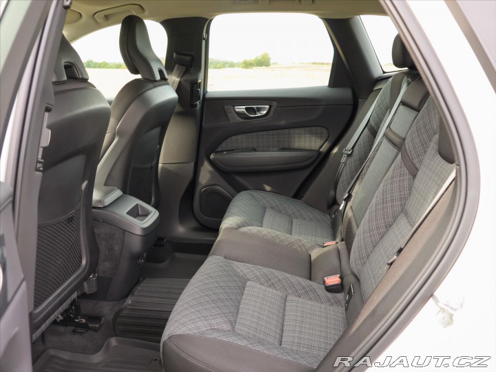 Volvo XC60 2,0 B5 183kW AWD Summum D 2022