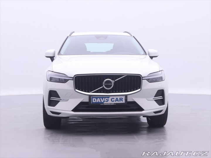 Volvo XC60 2,0 B5 183kW AWD Momentum 2022
