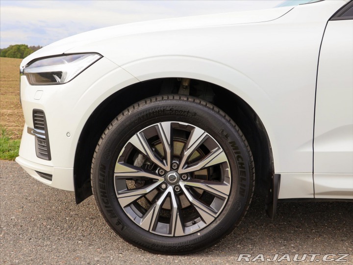 Volvo XC60 2,0 B5 183kW AWD Summum D 2022