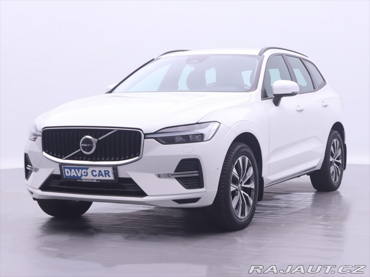 Volvo XC60 2,0 B5 183kW AWD Momentum 2022