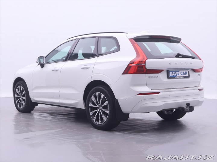 Volvo XC60 2,0 B5 183kW AWD Momentum 2022