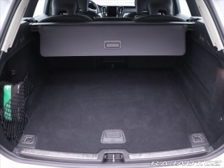 Volvo XC60 2,0 B5 183kW AWD Momentum 2022