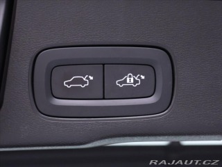 Volvo XC60 2,0 B5 183kW AWD Momentum 2022