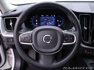 Volvo XC60 2,0 B5 183kW AWD Momentum 2022