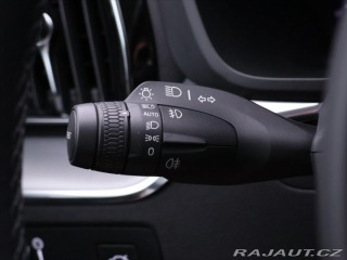 Volvo XC60 2,0 B5 183kW AWD Momentum 2022