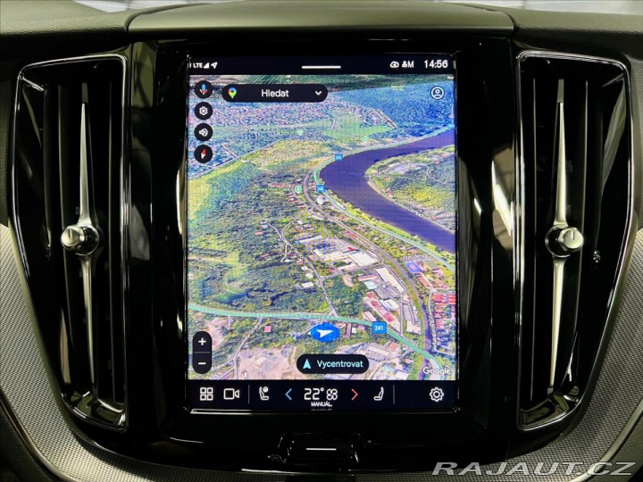Volvo XC60 2,0 B4 AWD PLUS DARK, KEY 2024