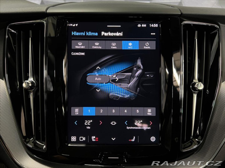 Volvo XC60 2,0 B4 AWD PLUS DARK, KEY 2024