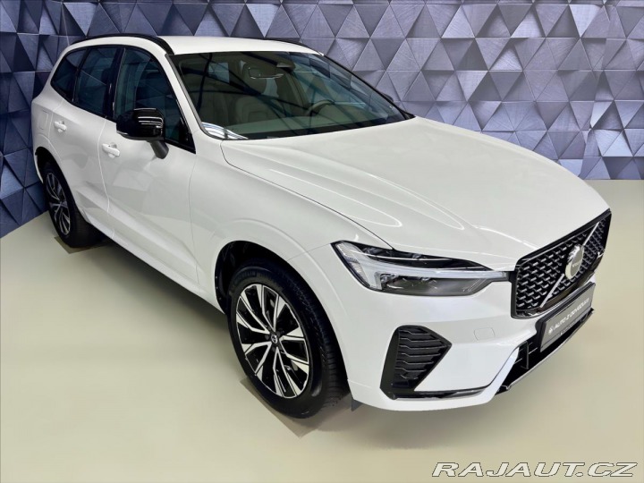 Volvo XC60 2,0 B4 AWD PLUS DARK, KEY 2024