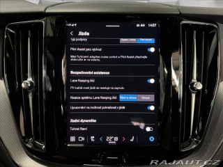 Volvo XC60 2,0 B4 AWD PLUS DARK, KEY 2024