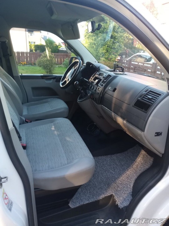 Volkswagen Caravelle 2,0 long VW 2010