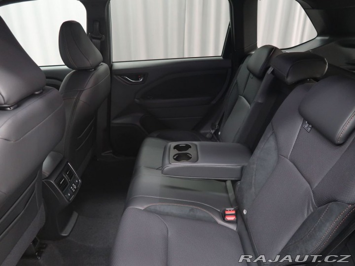 Subaru Forester 4x4 AWD TOURING. Ve výrob 2025