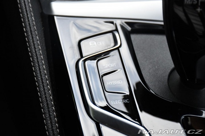 BMW 5 530e PHEV MSPORT xD HUD 9 2023