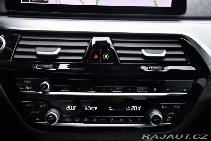 BMW 5 530e PHEV MSPORT xD HUD 9 2023